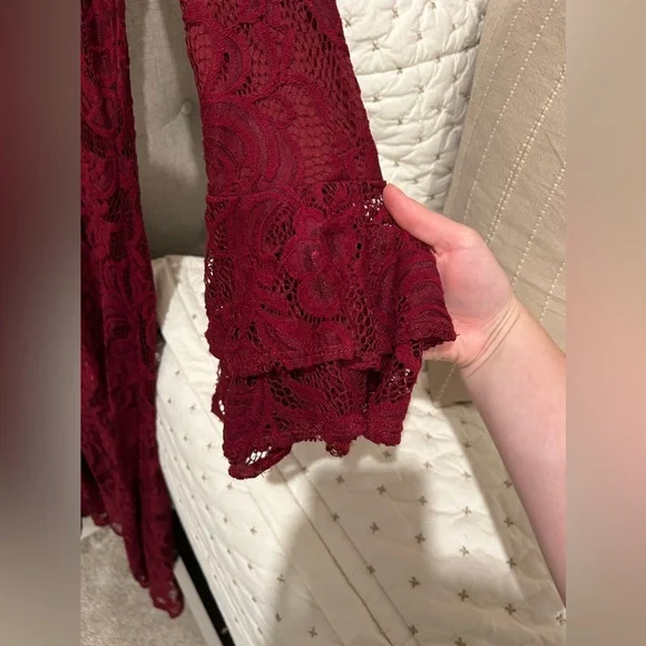 lace dress - Picture 4 of 4